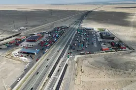 G30连霍高速肃州服务区加油加气站AB站新建项目实现“双证合一”图片