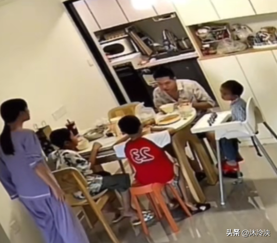 鸡蛋男吵架掀桌不到7天，恶心一幕还是上演了，妻子被指卖惨起号