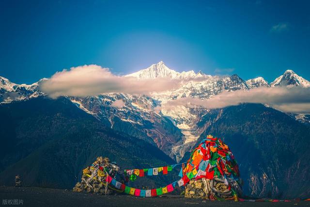 我心目中最震撼的 7 大雪山，我把梅里雪山排在了第 3，玉龙雪山第 6