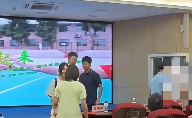 18岁全红婵再破天花板，这一次，她让陈若琳和整个泳坛“沉默”了