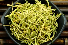 老中医50年经验：一味中药，这样搭配牛皮廯，红斑鳞屑慢慢消退图片