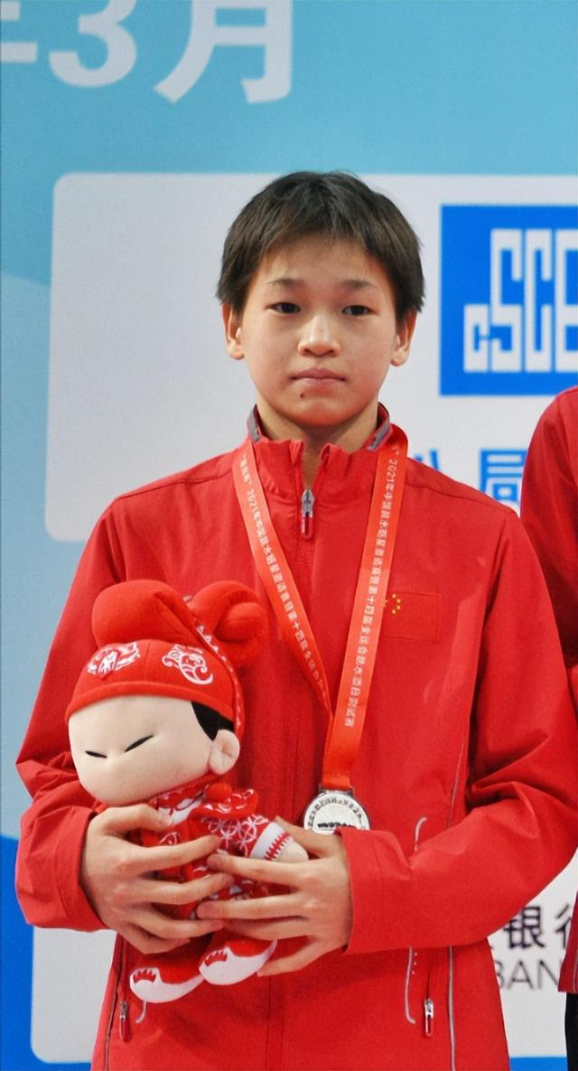 直到王伟莹坦白全红婵退出个人赛原因，才懂樊振东那番话真没说错