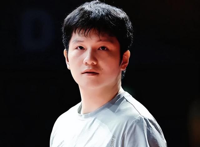 细思极恐？国乒陈年旧事：孔令辉赌场被设局，樊振东房间如何进人