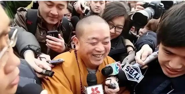 挖出来了！释永信大哥被曝盖会所、打村民,现亲弟被抓后美美隐身