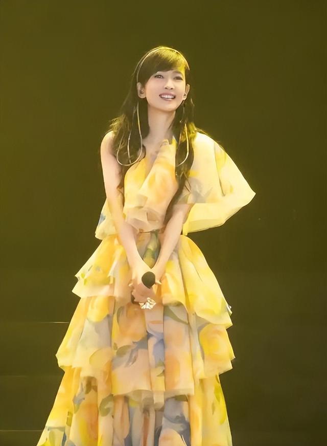 被戴8次绿帽子，3次捉奸在床，这就是我们“玉女”守卫的爱情？