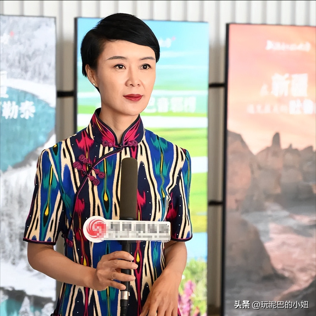 47岁贺娇龙去世！同学曝抢救过程，网友提醒成真	，此前疑早有征兆