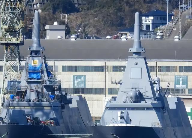 中俄联手绕岛巡航：这波“围岛”操作	，把日本彻底整紧张了