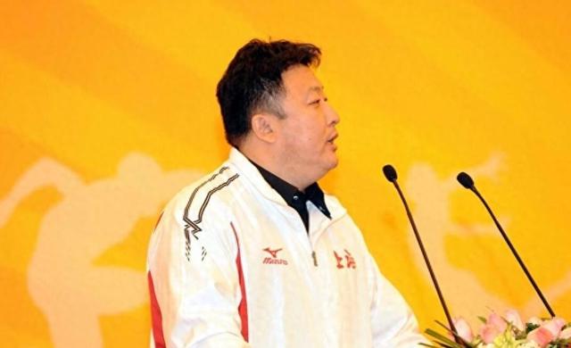 连娶3位徒弟，将奥运冠军变主妇，毁掉队员前途的他能有多离谱？