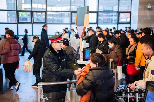 2026年起	，乘坐火车有了新规定和要求，我们务必要提前做好准备