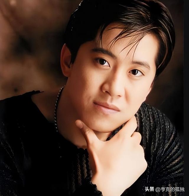 他8次上春晚，作死被捕入狱，今54岁无人问津，老搭档也断了联系