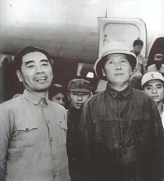 蒋介石唯独不敢动周恩来？如果动他：估计老蒋整个嫡系都得反!