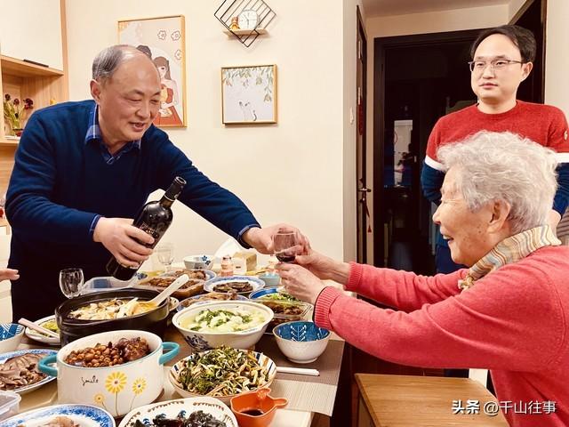 奉劝已退休的6070后：退休后再有钱有闲，也不能经常去这8种地方