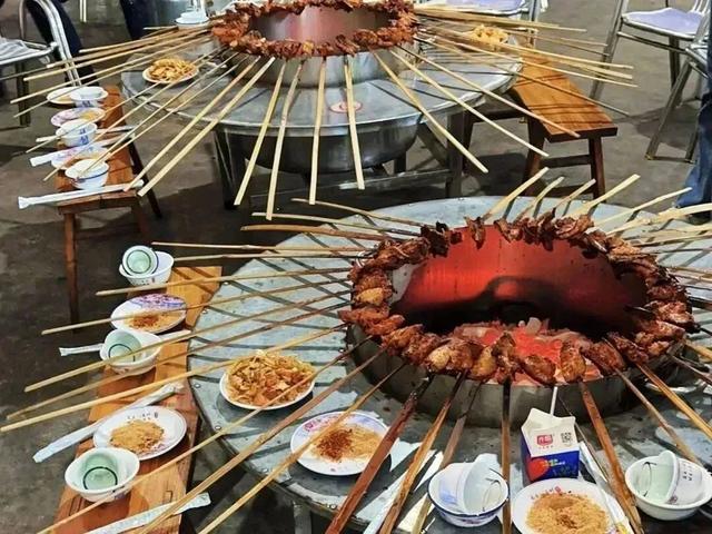 美疯了！高铁直达“四川小三亚”，花海开爆！草莓按盆吃，烧烤香迷糊！