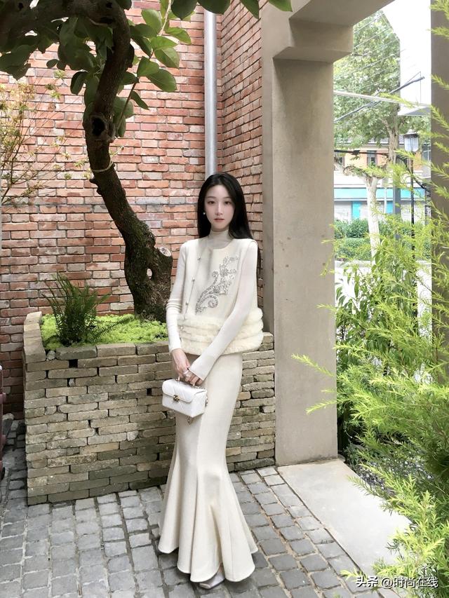 南宁一校花，青春靓丽，五官精致，身材高挑，太迷人了！