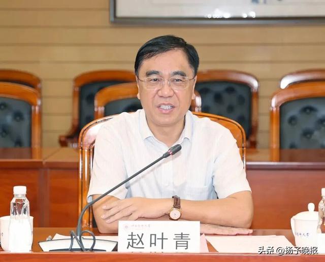 董事长操纵自家股价：开104个账户累计买入21亿元	，“忙活”近3年反亏739万元！被罚当日辞职