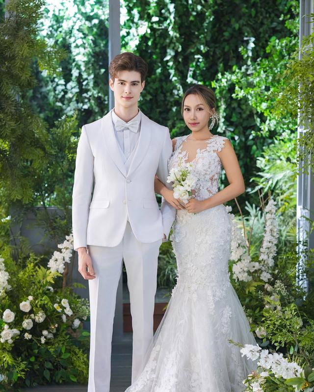 1米95俄罗斯男模结婚了，爷青结
