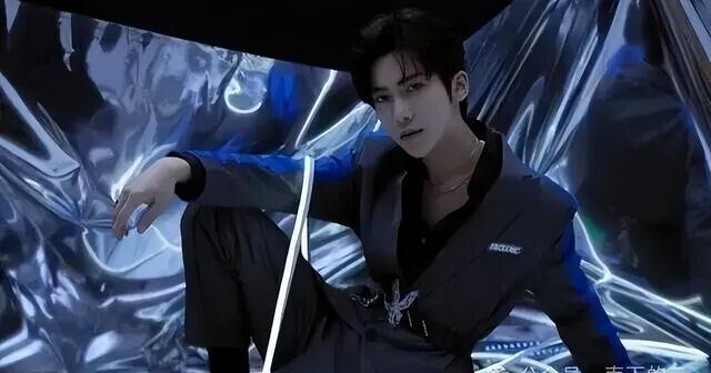 26岁男星自曝已被富婆控制了6年，富婆竟让他去结扎	，太炸裂了！