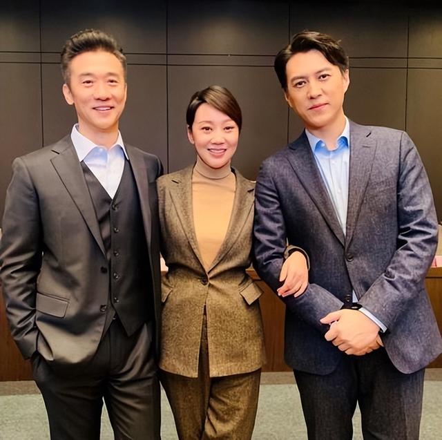 宁愿净身出户，也要与闫妮离婚的邹伟，19年过去现状如何