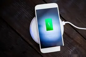 手机充电到100%再拨，原来我们都错了，正确充电方式延长电池寿命图片