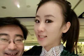 13年香港美女主持发文《我被大老虎霸占的4年》：每天一万不开心图片