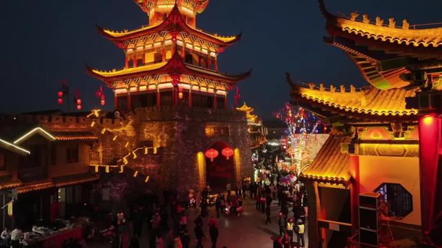 骐骥驰春开盛景 福乐上元纳吉庆——上元观古镇2026年春节系列促消费活动火热进行中