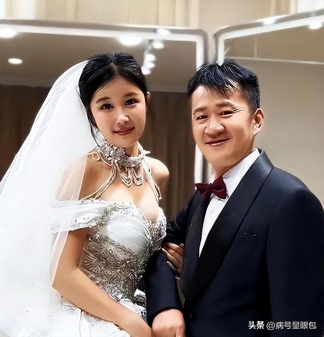一个贪财一个好色！老夫少妻的“残酷”在42岁李嘉明身上应验了