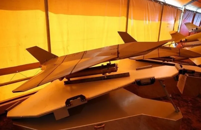 伊朗推出隐形自杀式无人机，时速达517公里，可压缩对手反应时间