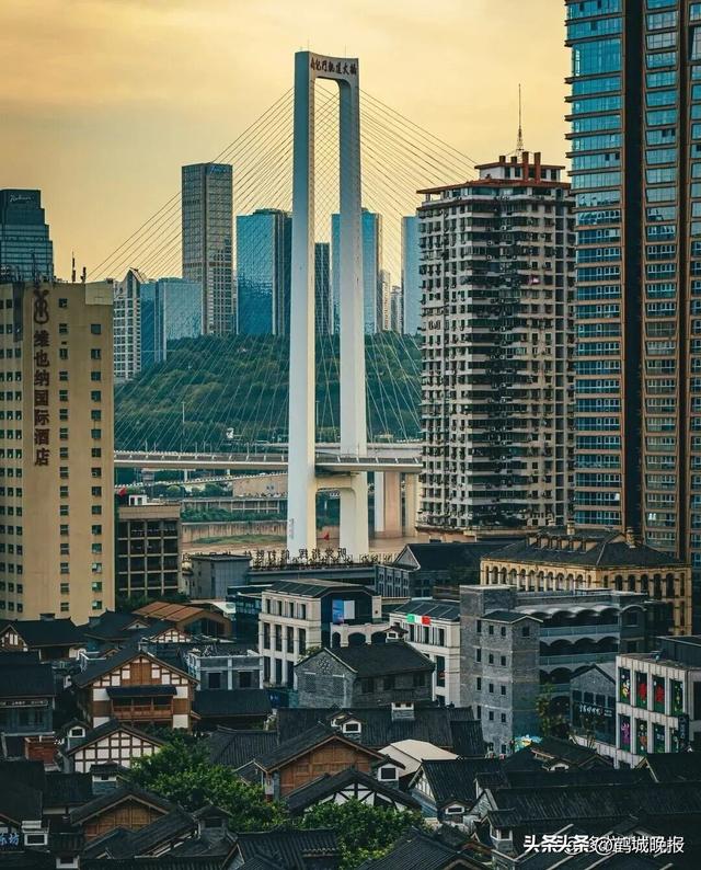 世界最大城市竟在中国！人口多到被误认成省，8D 魔幻让人流连