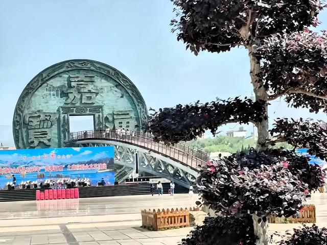 一个贫困大县5年内98位学子考入清华北大!还有亚洲第一 世界第一