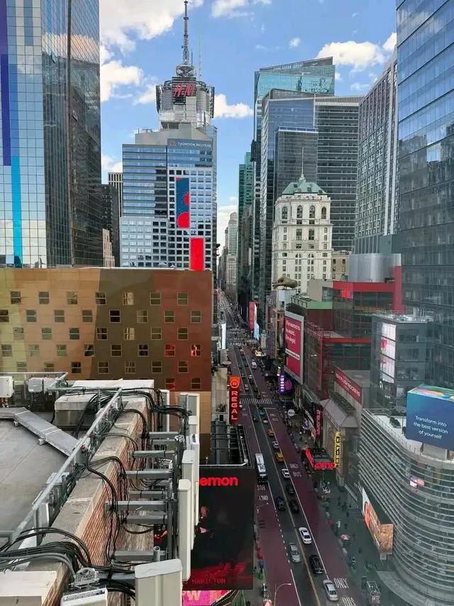 突发奇想拿天津和纽约比了下，然后受到亿万点暴击