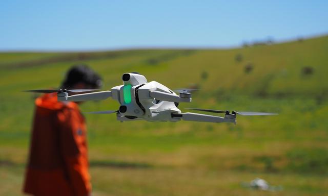 2025户外影像分岔口：性能党退场，大疆影石抢江山