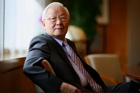他56岁创业，70岁娶自己的秘书，如今名下公司市值高达4万亿图片