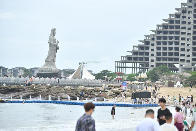 福建石狮黄金海岸：美景醉游人，这家海鲜馆藏着大海的味道