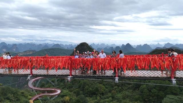 “畅游山水·驾享广西”2025年广西自驾旅游产品踩线团考察如意峰