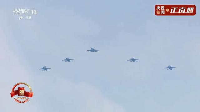不装了！一口气看完九三大阅兵武器装备！谁说我们一个也不认识？