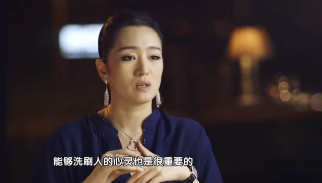 国安“点名	”75岁张艺谋	，释放三个强烈信号，巩俐的话真没说错