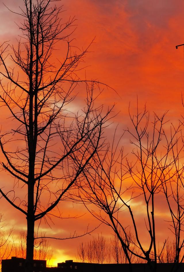 赏京城朝霞垚地扶风偶得楹联请头条师友品鉴 并请任意和对上下联