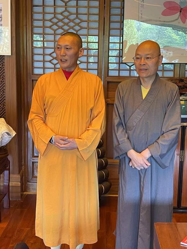 越扒越有！少林寺刚被调查不久，灵隐寺也上了热搜，方丈生活被曝