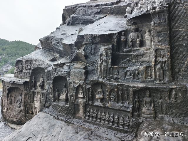雨中游览“中国三大佛教石窟艺术宝库”之一的洛阳龙门石窟（上）