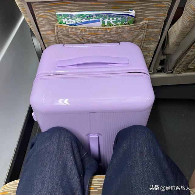 出国带这箱子差点被罚哭，大姐亲历多交3000冤枉钱