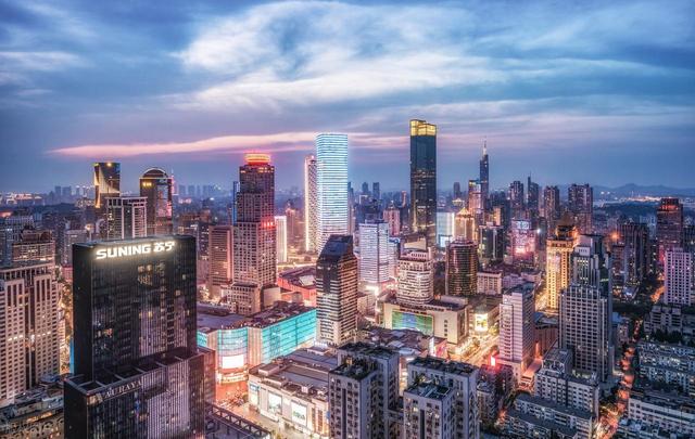 中国“最另类”省会：本省城市不待见，却与隔壁省亲如一家？