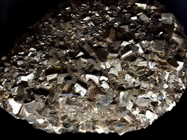 日本厉害了，无意中竟帮了我国大忙，困扰30年的稀土难题终于破解