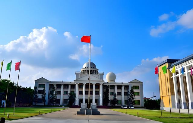 中国最神秘的城市，一元住房免费水电，仅限中国公民进入