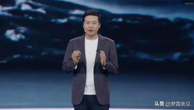 卢伟冰回应小米17系列出货量问题