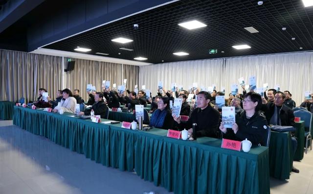 《人民文学》副主编陈涛来济宁授课