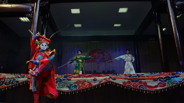 徽州人的“立体教科书”找到了！棠樾牌坊群：一砖一瓦都在诉说徽州的百年沉浮 | 皖美秋日