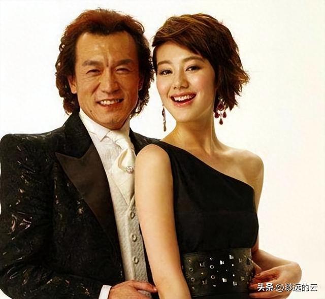 讨好大佬，陪睡上位，遭央视“开除”	，她身上的标签哪个才是真的