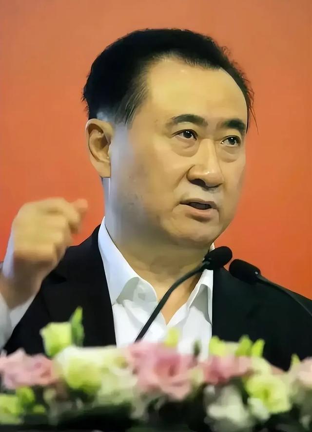 再难翻身？刚还完6000亿外债，71岁的王健林又迎来大麻烦