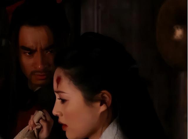 武松杀潘金莲时，为何要撕开她的衣服？看完不得不夸武松经验丰富