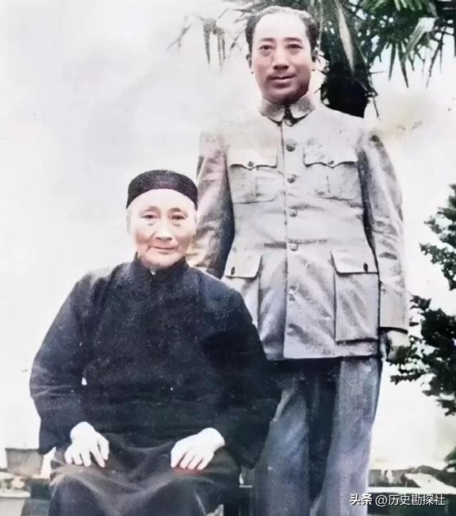 这就是戴笠胡蝶的真实样貌，一个狠一个美，货真价实的罕见照片
